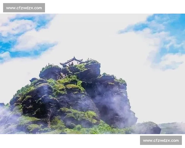 探秘哀牢山神秘生态与多民族文化交织的自然秘境之旅