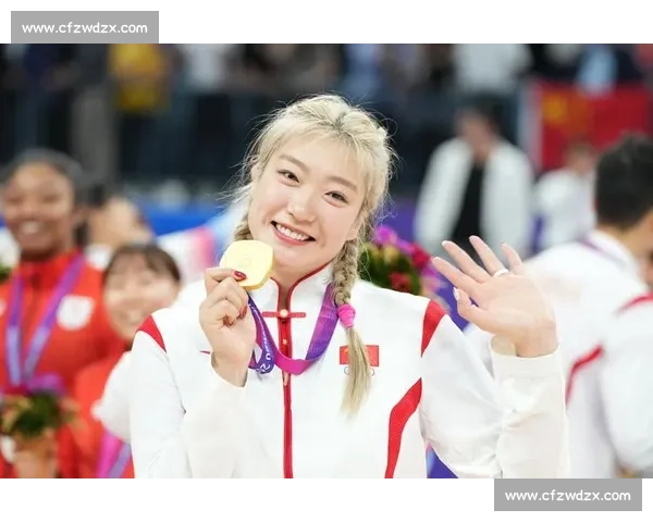 荣耀时刻!冠军巡游,献给那些为梦想不懈奋斗的人 荣耀时刻!冠军巡游,献给那些为梦想不懈奋斗的人